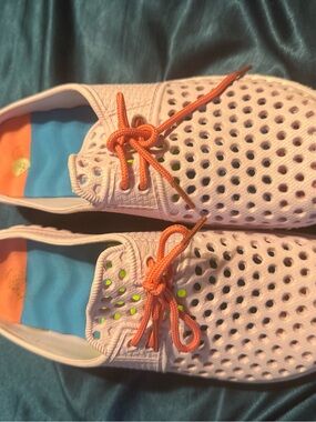 Womens Size 8.5 Light Pink Perforated Casual Sneakers with Orange Laces